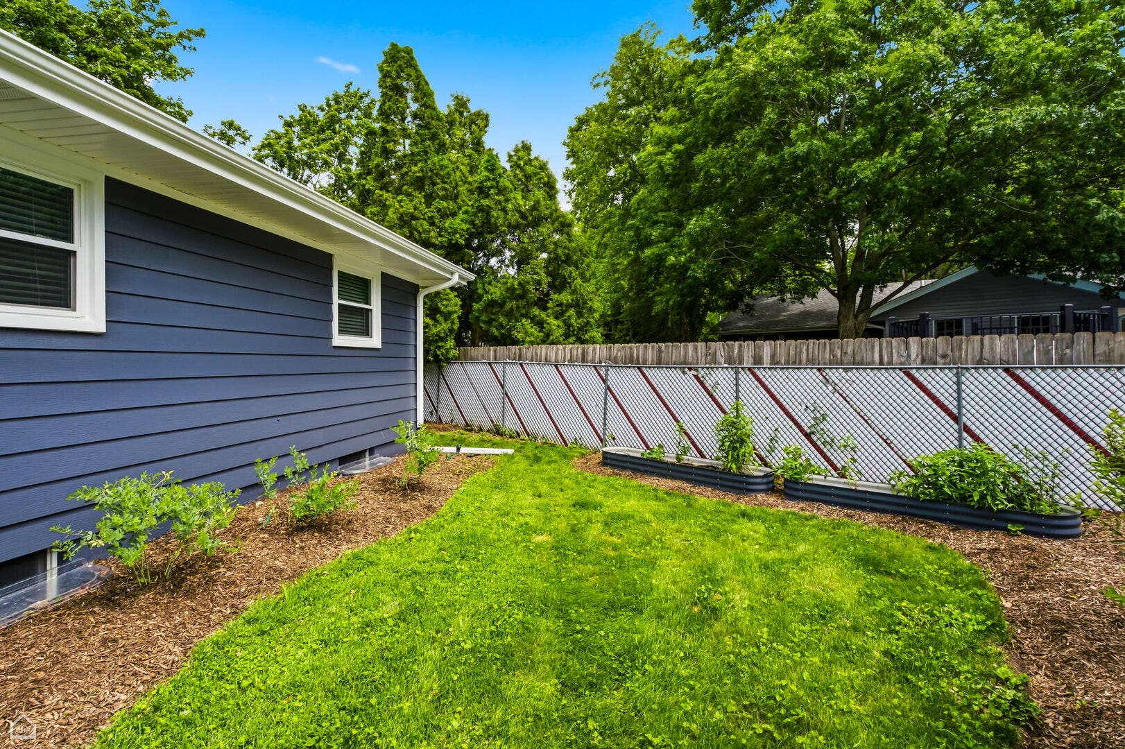 1978 N Fork Circle, Elgin, IL 60123 1978 N Fork Circle, Elgin, IL 60123