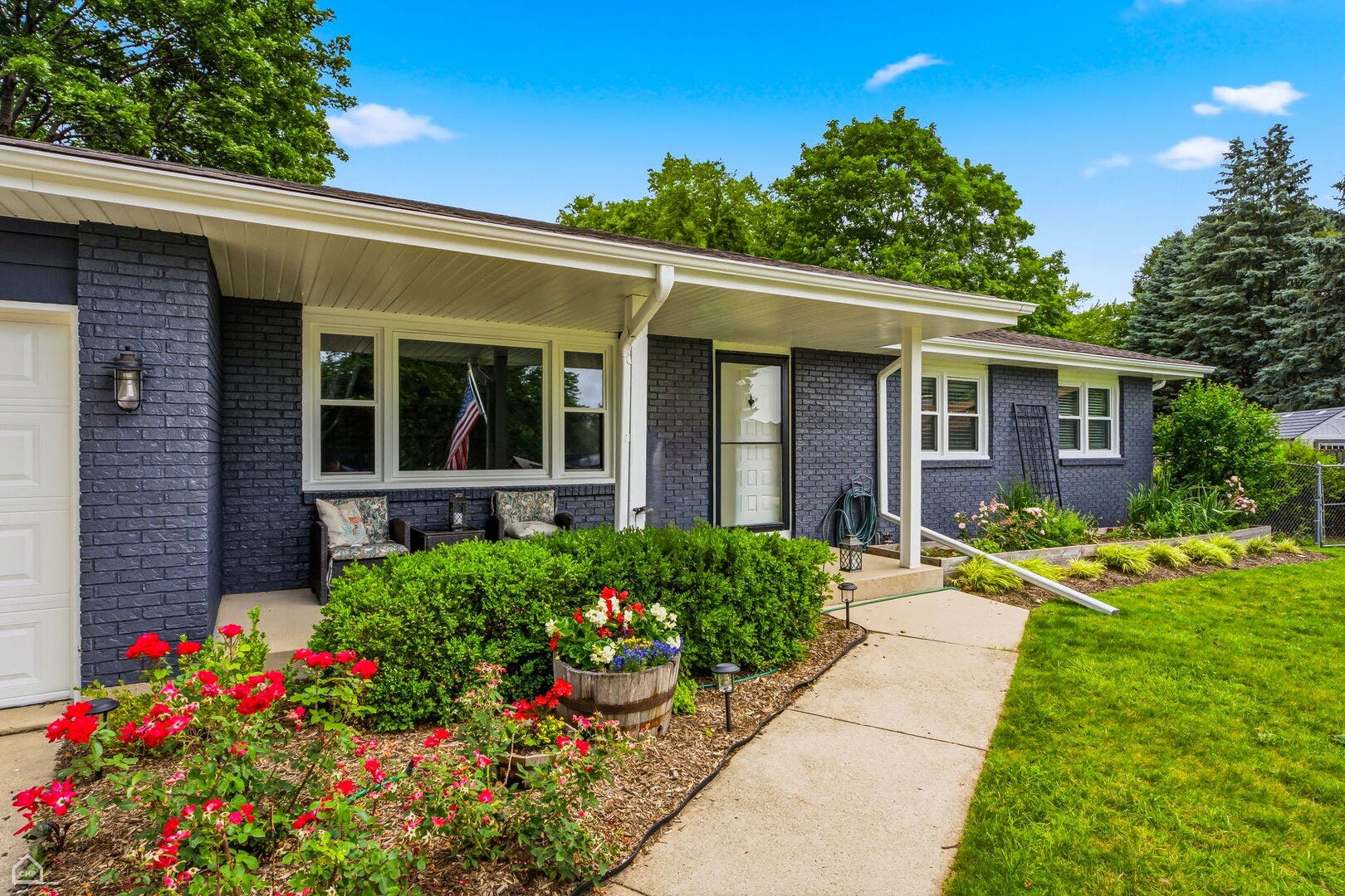 1978 N Fork Circle, Elgin, IL 60123 1978 N Fork Circle, Elgin, IL 60123