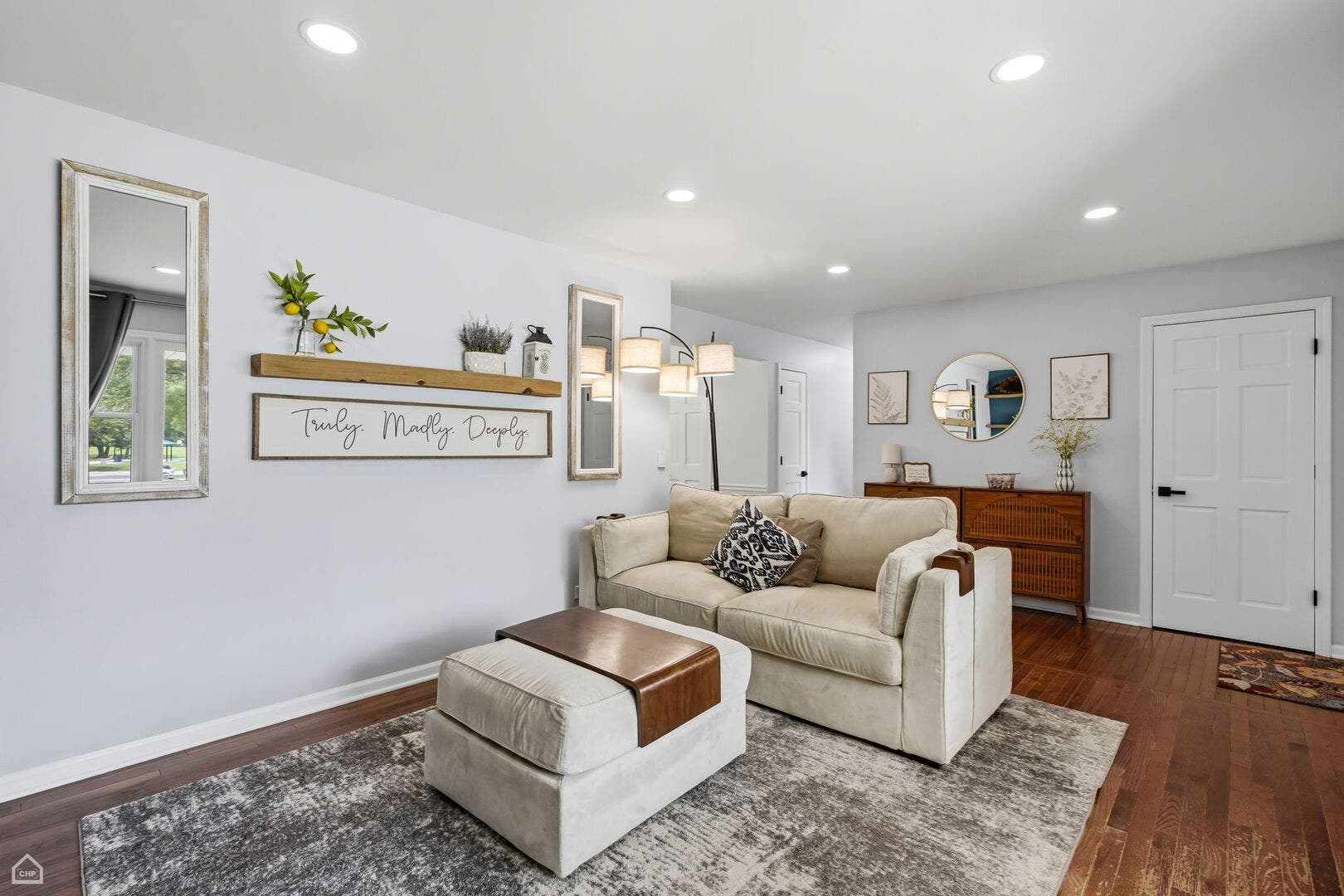 1978 N Fork Circle, Elgin, IL 60123 1978 N Fork Circle, Elgin, IL 60123