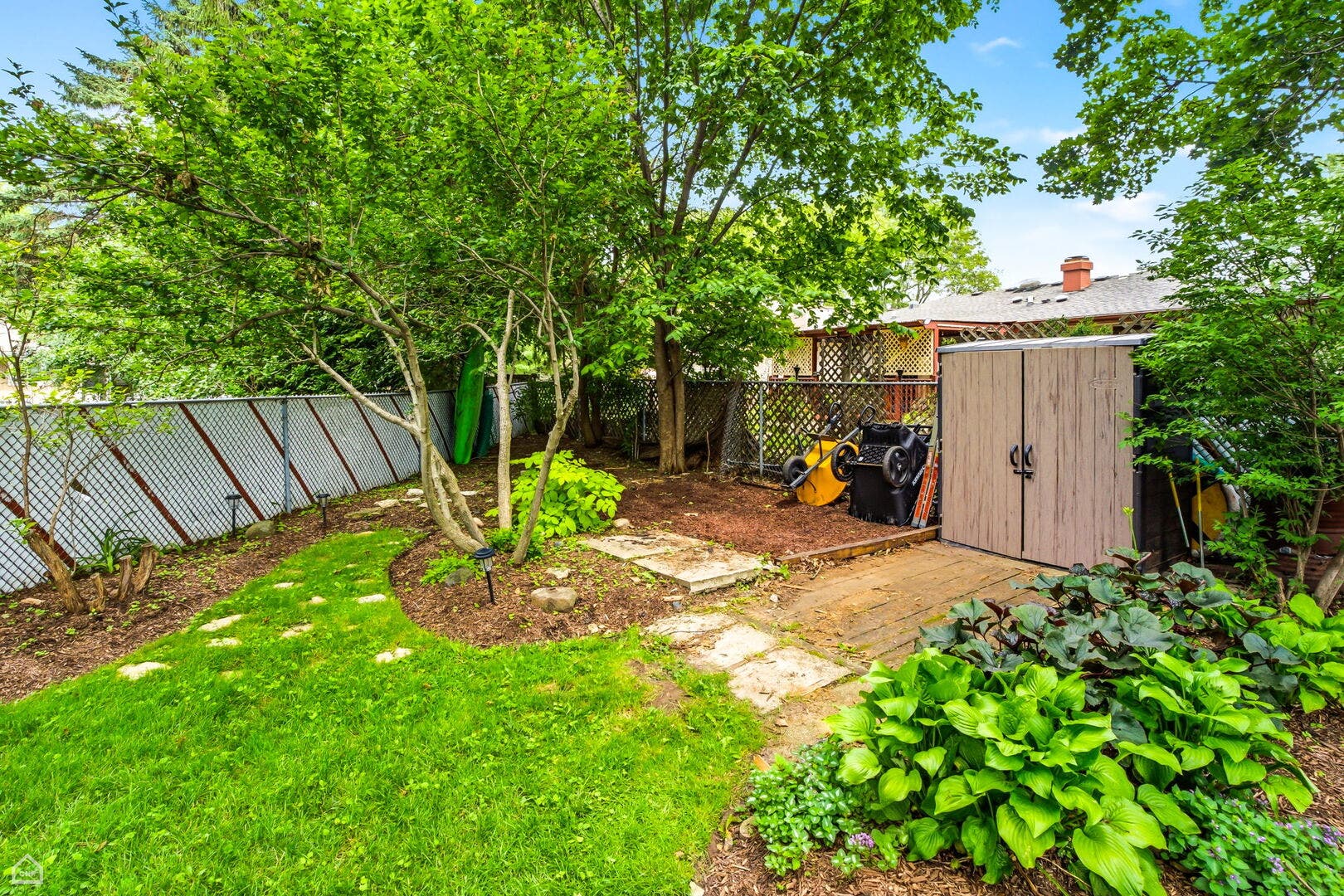 1978 N Fork Circle, Elgin, IL 60123 1978 N Fork Circle, Elgin, IL 60123