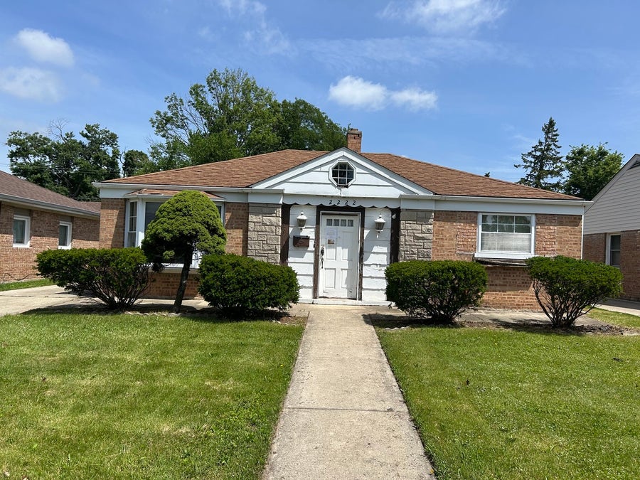 Property photo for 2222 Spruce Road, Homewood, IL