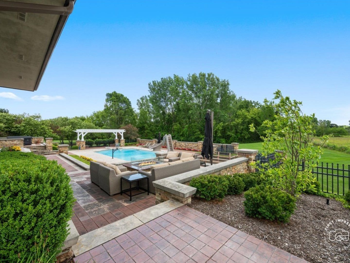 39W973 Crosscreek Lane, St. Charles, IL 60175 39W973 Crosscreek Lane, St. Charles, IL 60175