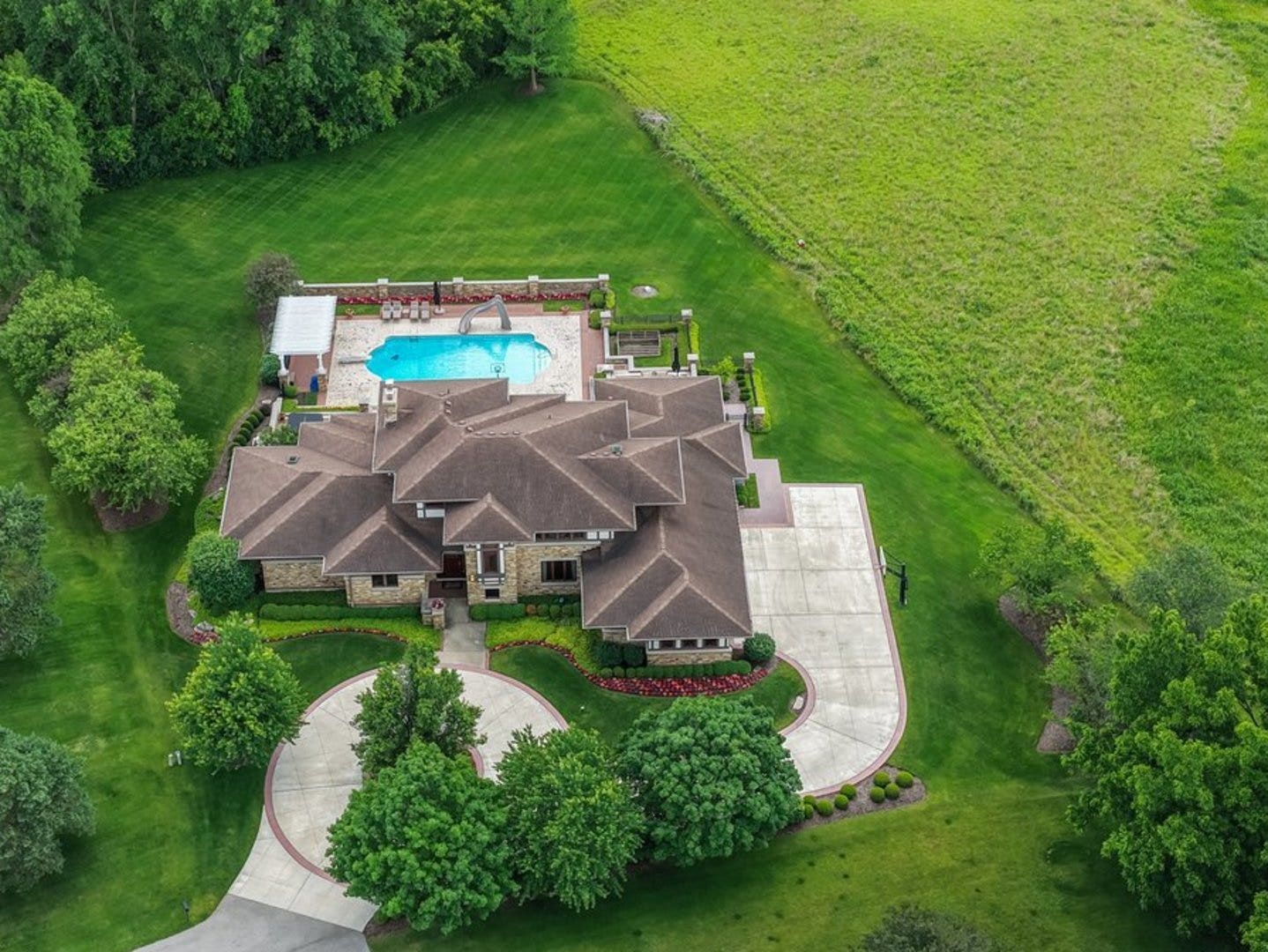 39W973 Crosscreek Lane, St. Charles, IL 60175 39W973 Crosscreek Lane, St. Charles, IL 60175
