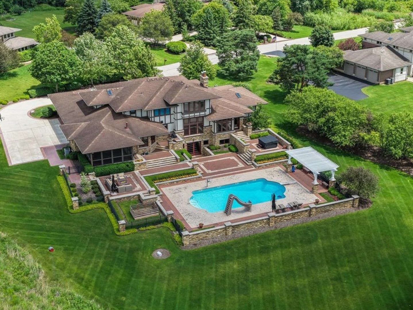 39W973 Crosscreek Lane, St. Charles, IL 60175 39W973 Crosscreek Lane, St. Charles, IL 60175