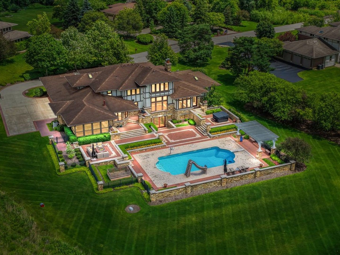 39W973 Crosscreek Lane, St. Charles, IL 60175 39W973 Crosscreek Lane, St. Charles, IL 60175