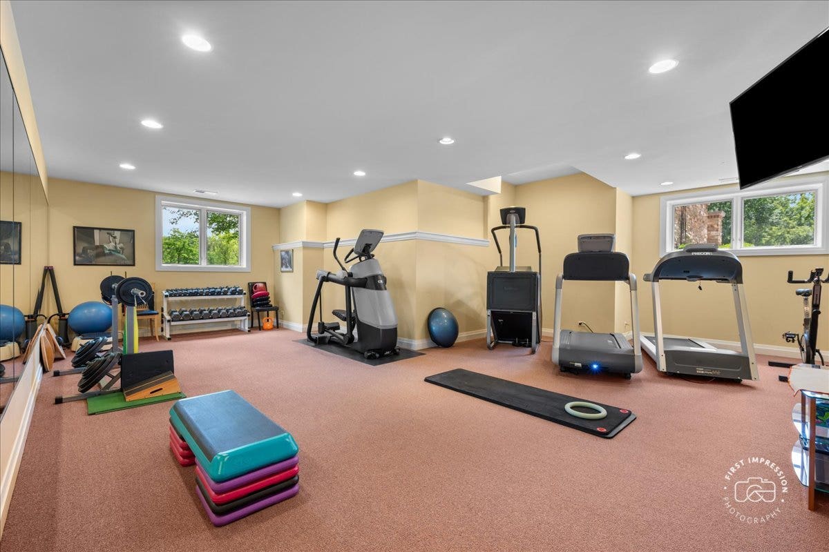 39W973 Crosscreek Lane, St. Charles, IL 60175 39W973 Crosscreek Lane, St. Charles, IL 60175