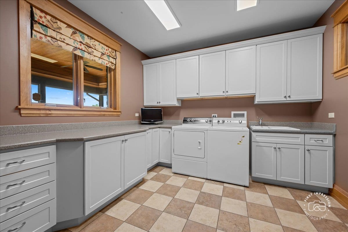 39W973 Crosscreek Lane, St. Charles, IL 60175 39W973 Crosscreek Lane, St. Charles, IL 60175