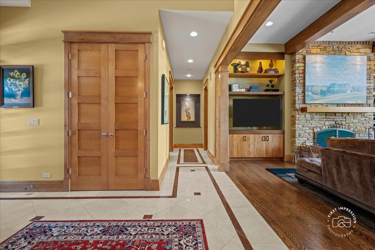 39W973 Crosscreek Lane, St. Charles, IL 60175 39W973 Crosscreek Lane, St. Charles, IL 60175