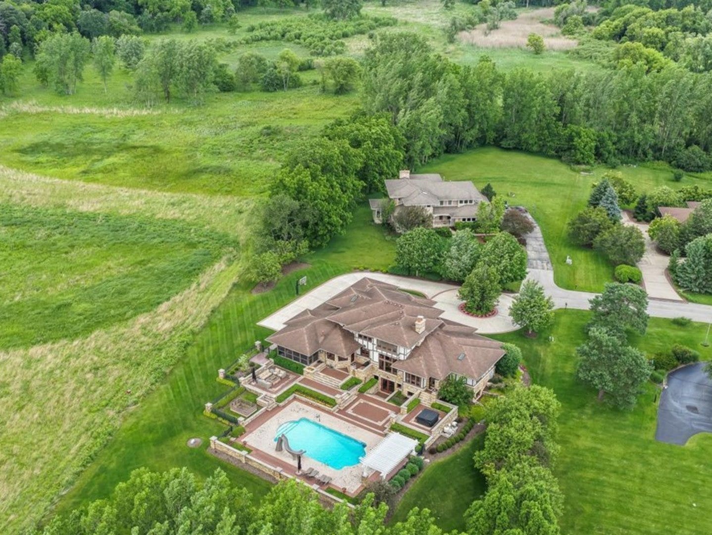 39W973 Crosscreek Lane, St. Charles, IL 60175 39W973 Crosscreek Lane, St. Charles, IL 60175