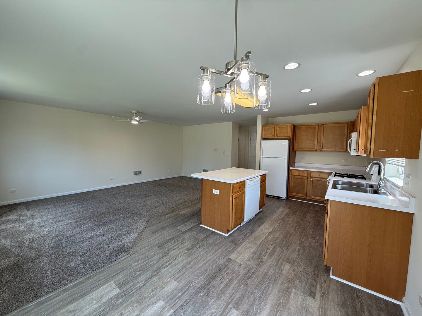 924 Bergera Street W, Braidwood, IL 60408 924 Bergera Street W, Braidwood, IL 60408