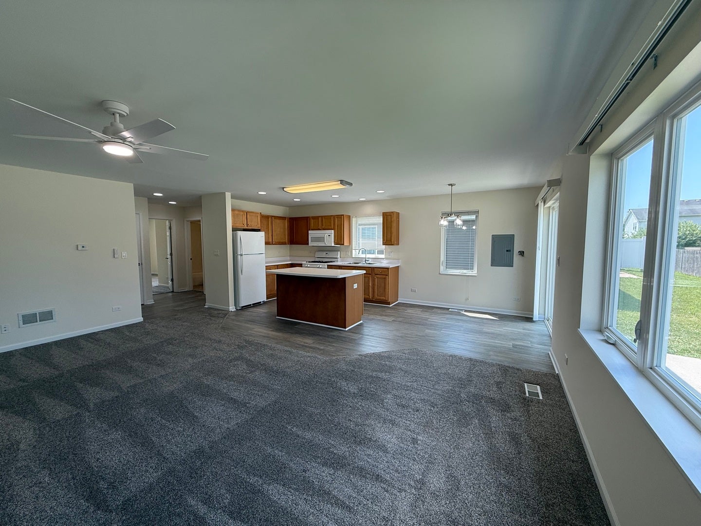 924 Bergera Street W, Braidwood, IL 60408 924 Bergera Street W, Braidwood, IL 60408