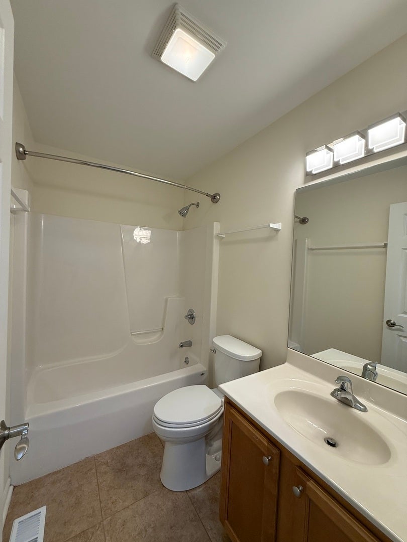924 Bergera Street W, Braidwood, IL 60408 924 Bergera Street W, Braidwood, IL 60408