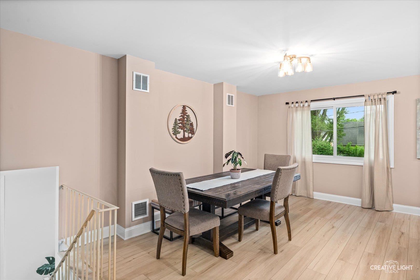 337 E Briarcliff Road, Bolingbrook, IL 60440 Enjoy an open, inviting living area that flows nat