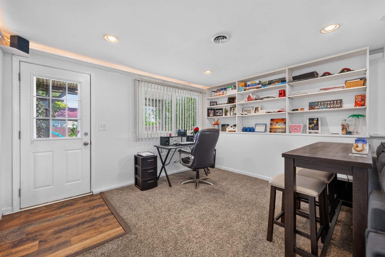 237 Windsor Drive, Bolingbrook, IL 60440 237 Windsor Drive, Bolingbrook, IL 60440