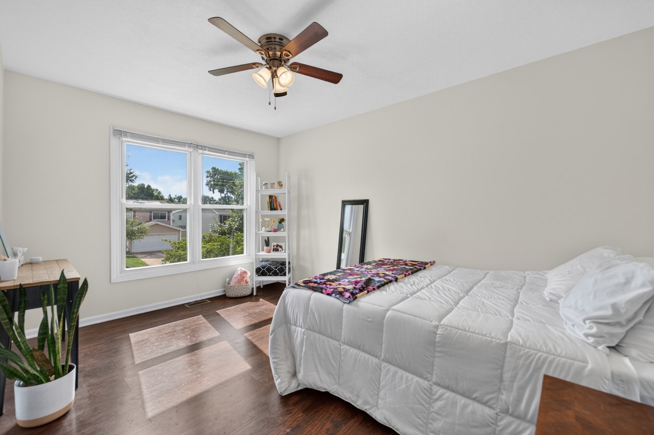 237 Windsor Drive, Bolingbrook, IL 60440 237 Windsor Drive, Bolingbrook, IL 60440