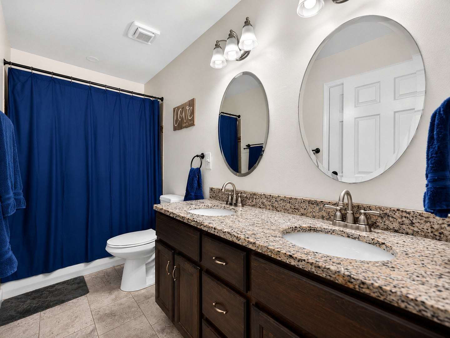 237 Windsor Drive, Bolingbrook, IL 60440 237 Windsor Drive, Bolingbrook, IL 60440