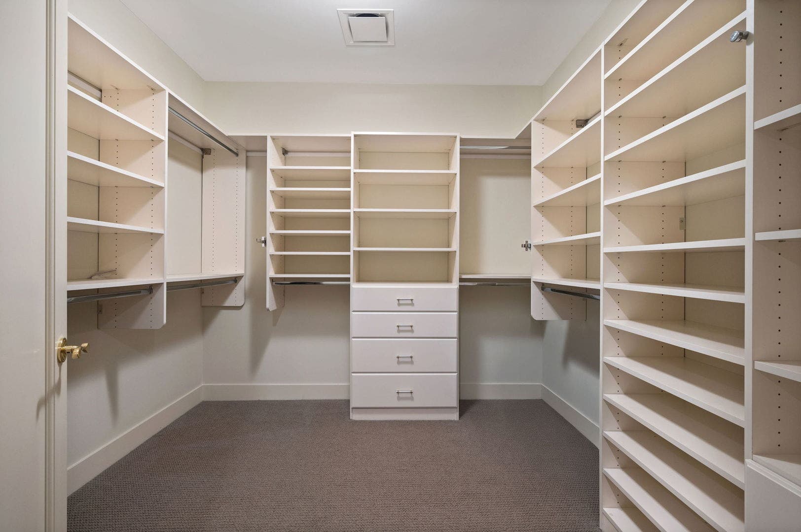 840 N LAKE SHORE Drive, #603, Chicago, IL 60611 Primary Walk-In Closet