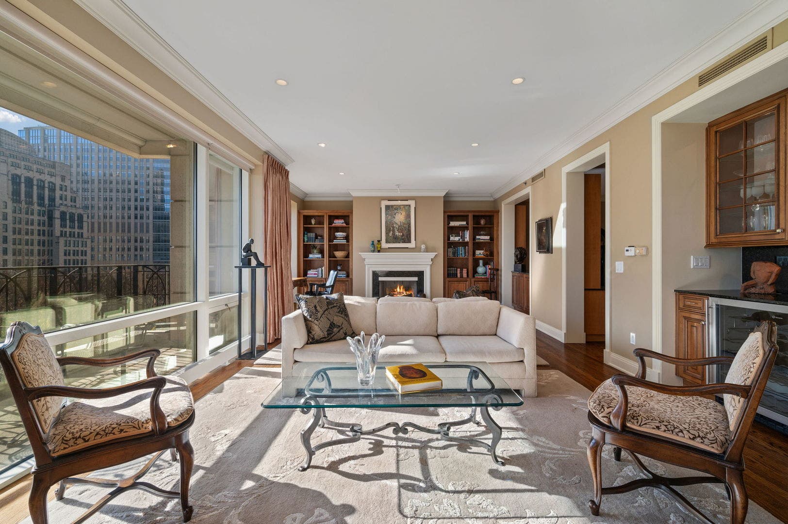 840 N LAKE SHORE Drive, #603, Chicago, IL 60611 Living Room / Full View