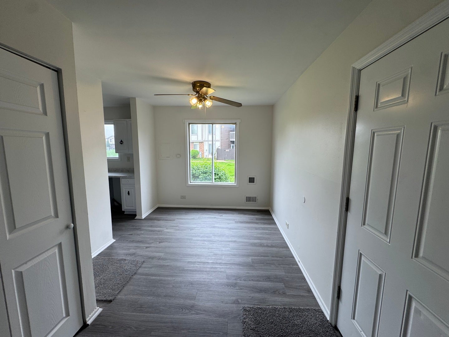 10G Fernwood Drive, #10G, Bolingbrook, IL 60440 10G Fernwood Drive, #10G, Bolingbrook, IL 60440