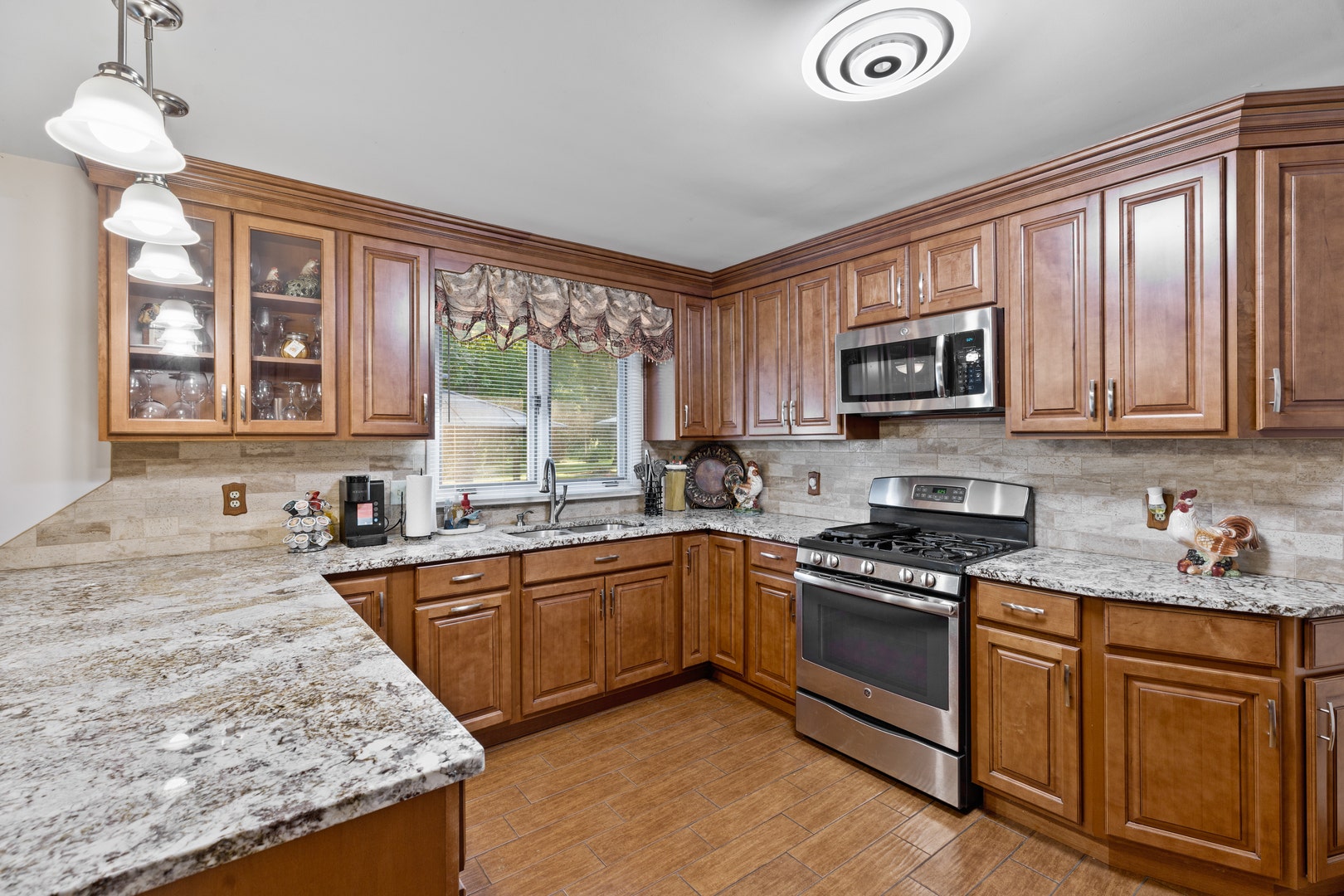 606 Mary Lane, St. Anne, IL 60964