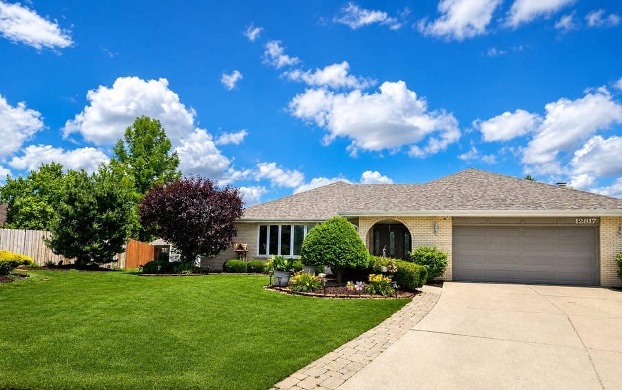 Property photo for 12817 S Surrey Court, Palos Park, IL