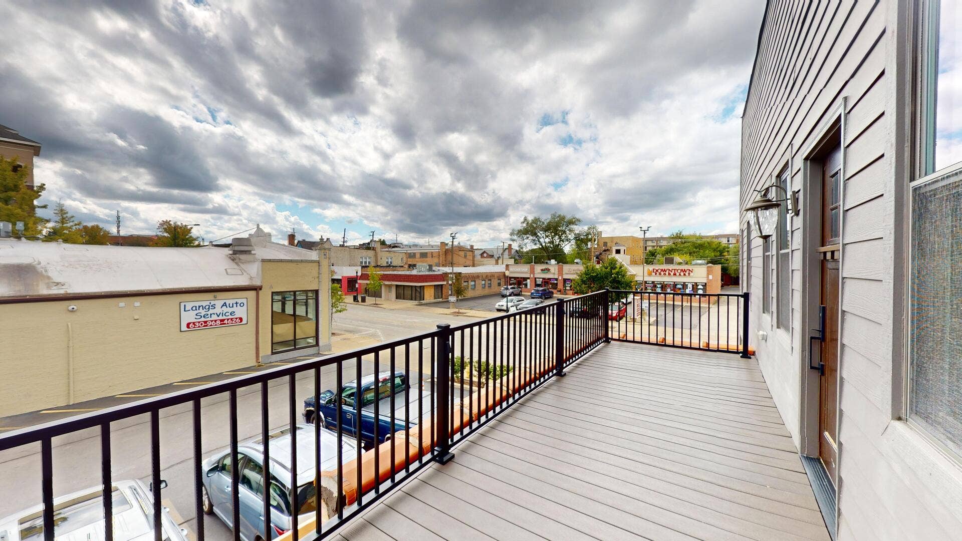 4941 Main Street, #2R, Downers Grove, IL 60515