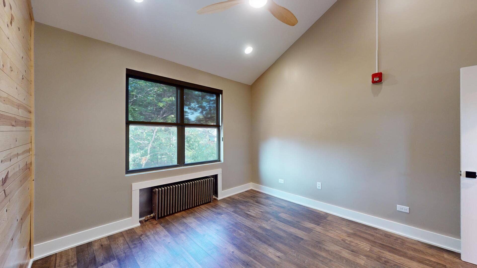 4941 Main Street, #2R, Downers Grove, IL 60515