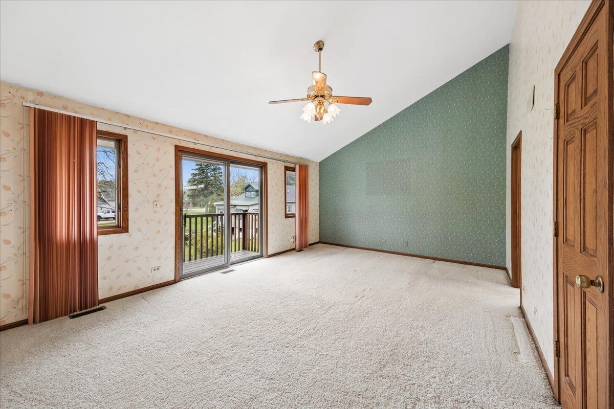 6037 Dunham Road, Downers Grove, IL 60516 6037 Dunham Road, Downers Grove, IL 60516