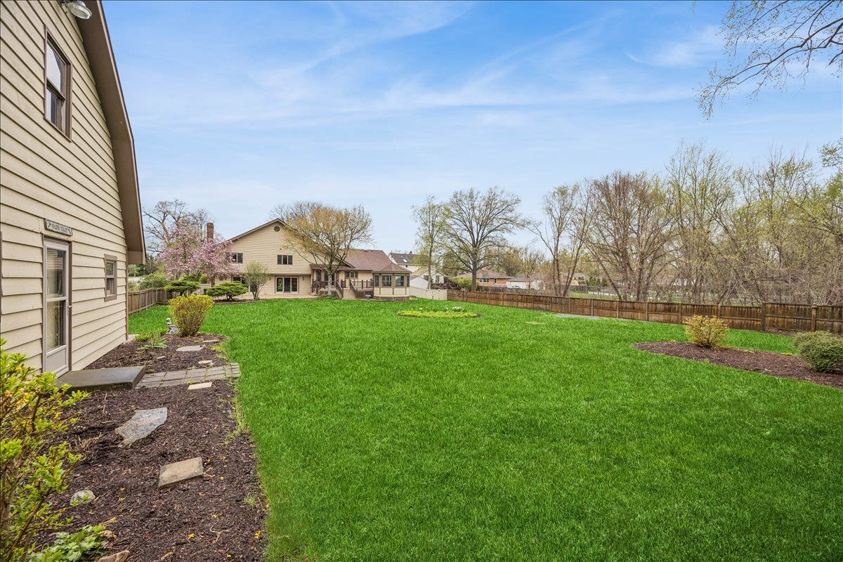 6037 Dunham Road, Downers Grove, IL 60516 6037 Dunham Road, Downers Grove, IL 60516