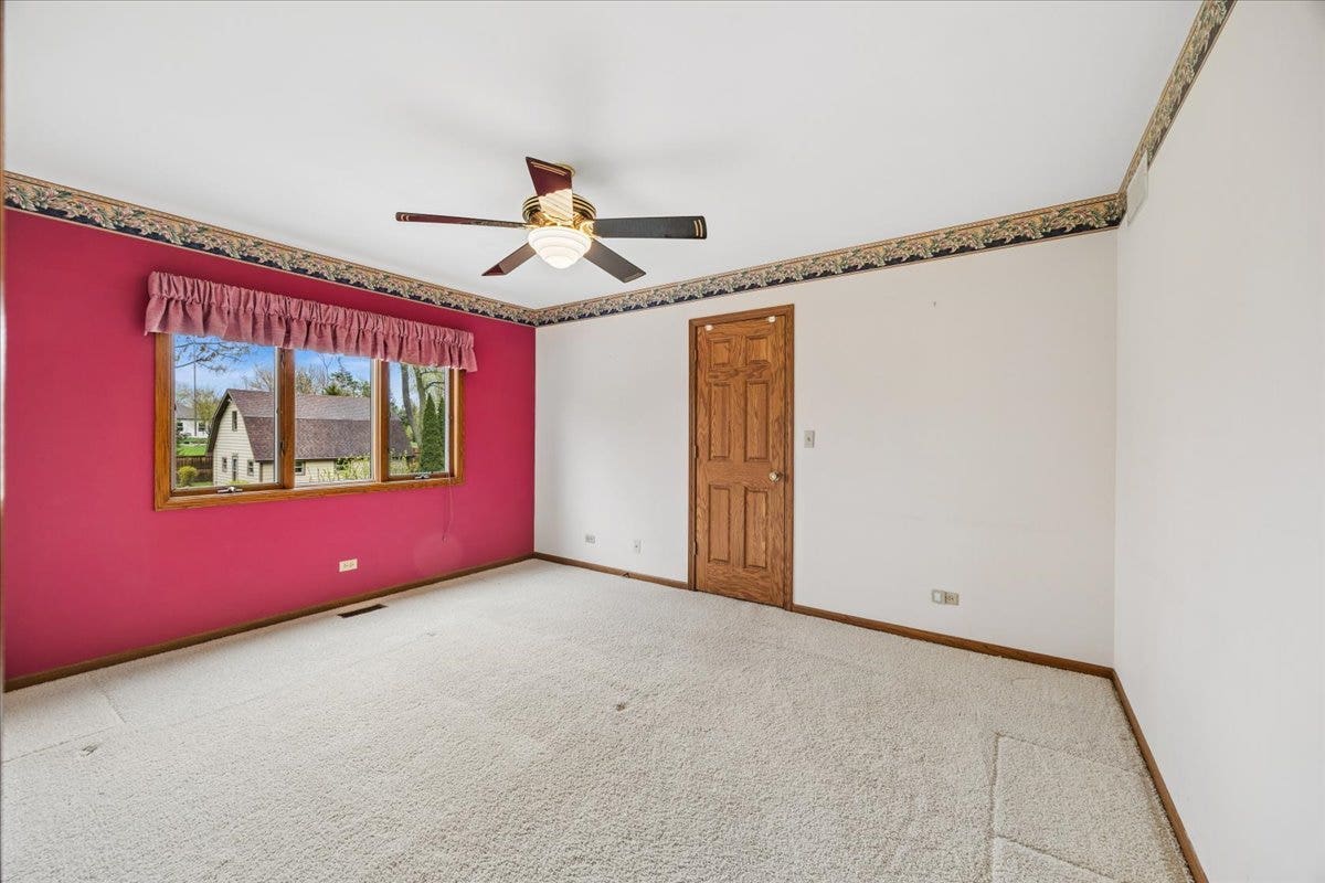 6037 Dunham Road, Downers Grove, IL 60516 6037 Dunham Road, Downers Grove, IL 60516