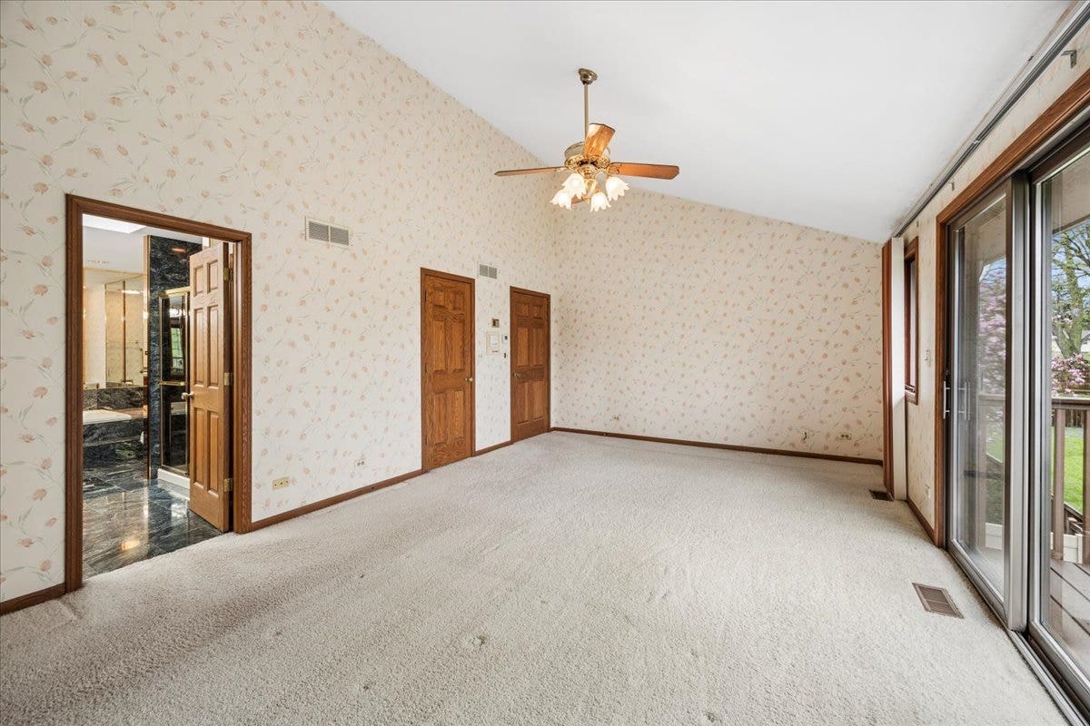 6037 Dunham Road, Downers Grove, IL 60516 6037 Dunham Road, Downers Grove, IL 60516