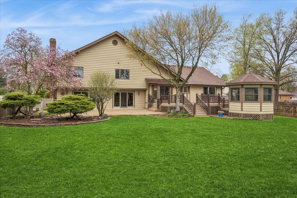 6037 Dunham Road, Downers Grove, IL 60516 6037 Dunham Road, Downers Grove, IL 60516