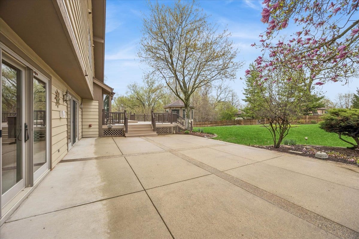 6037 Dunham Road, Downers Grove, IL 60516 6037 Dunham Road, Downers Grove, IL 60516