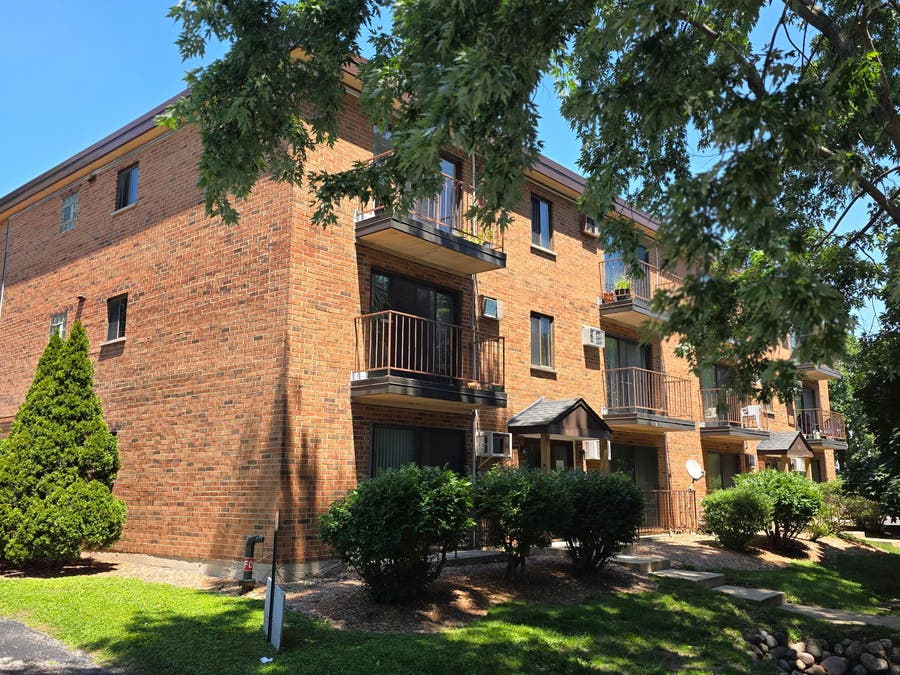 Property photo for 724 Warren Avenue, #101, Downers Grove, IL