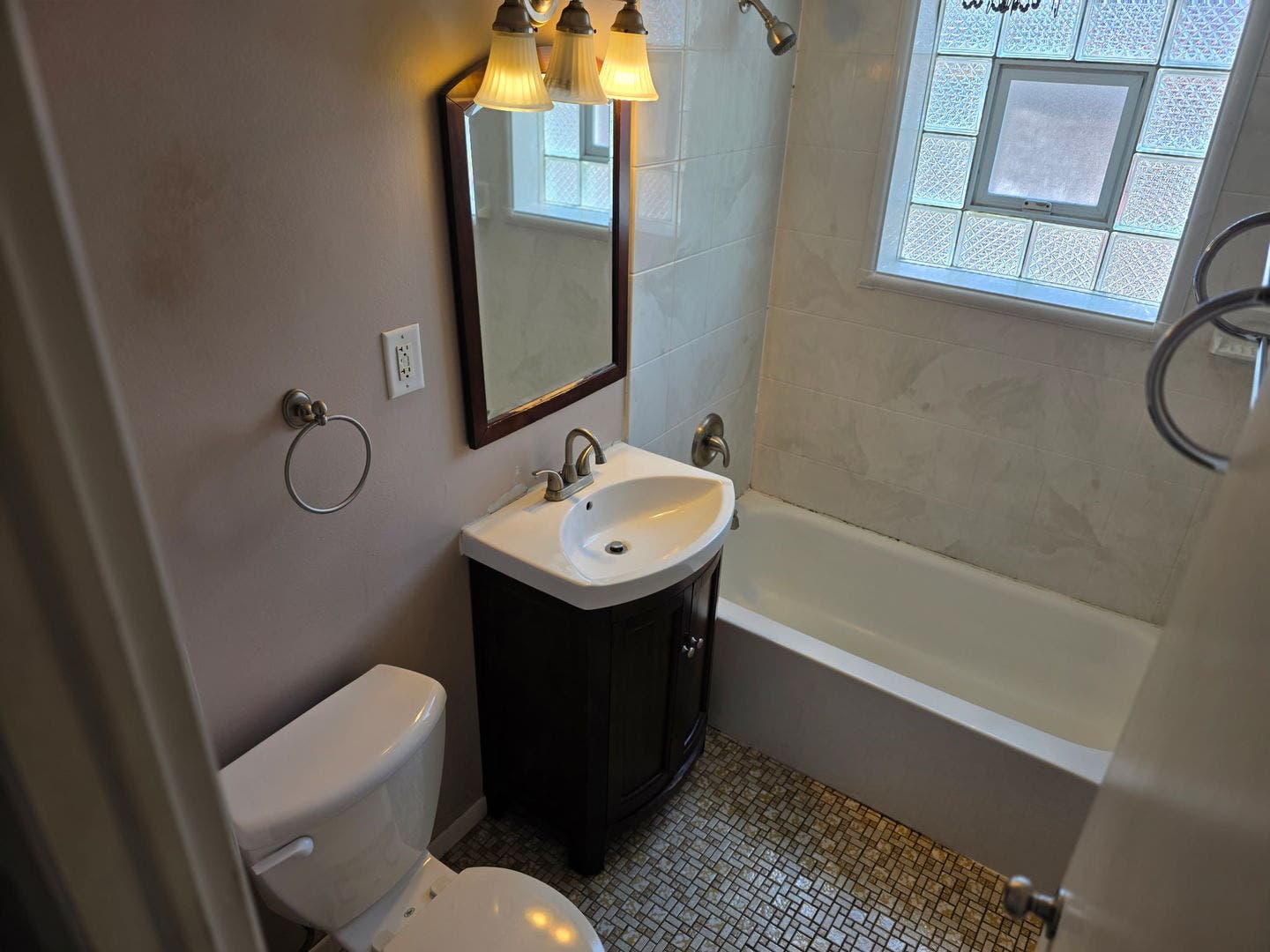 724 Warren Avenue, #101, Downers Grove, IL 60515