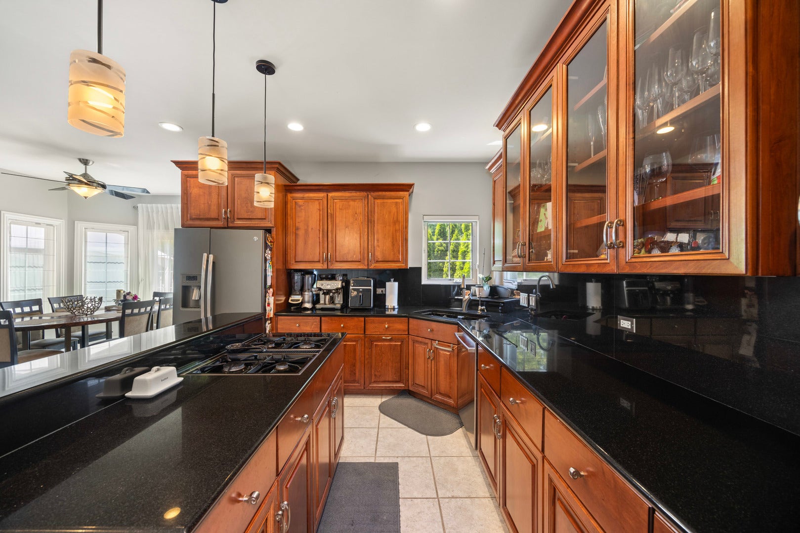 6 W Jayne Street, Lemont, IL 60439 6 W Jayne Street, Lemont, IL 60439