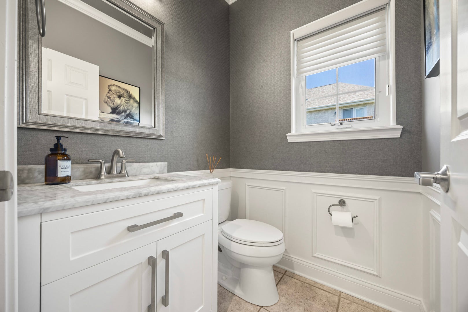 6 W Jayne Street, Lemont, IL 60439 6 W Jayne Street, Lemont, IL 60439