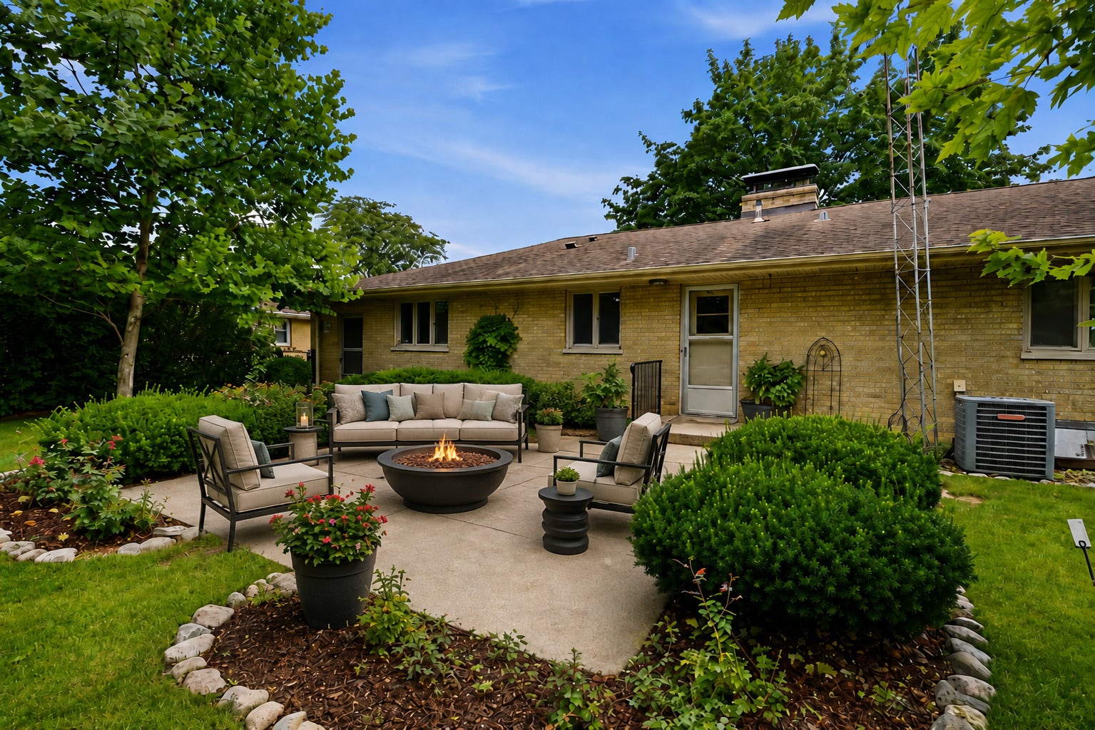 Virtually staged patio