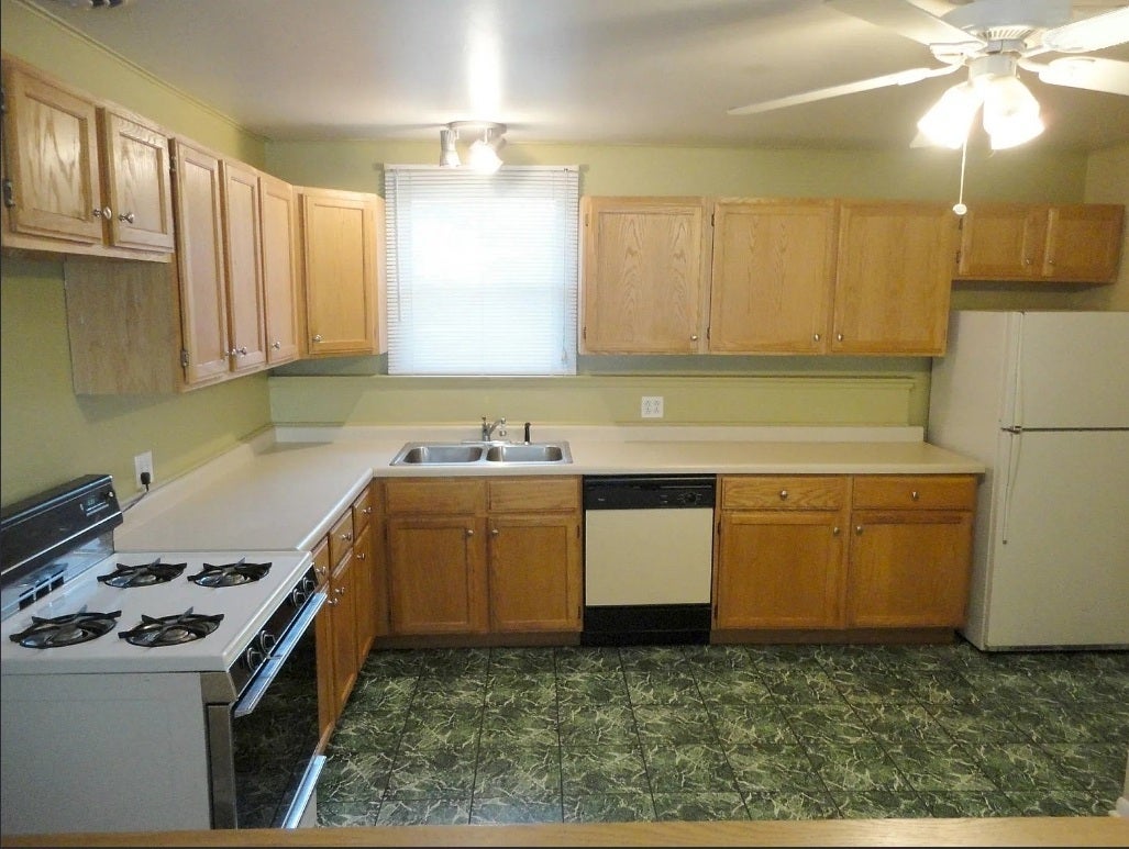 6321 Dunham Road, Downers Grove, IL 60516 6321 Dunham Road, Downers Grove, IL 60516