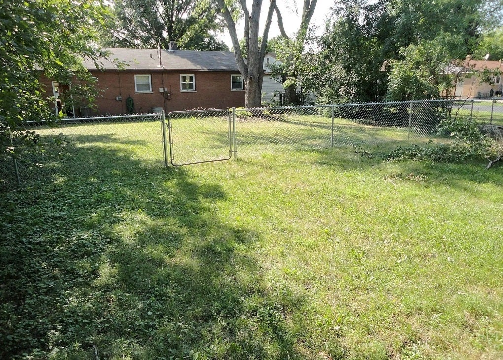 6321 Dunham Road, Downers Grove, IL 60516 6321 Dunham Road, Downers Grove, IL 60516