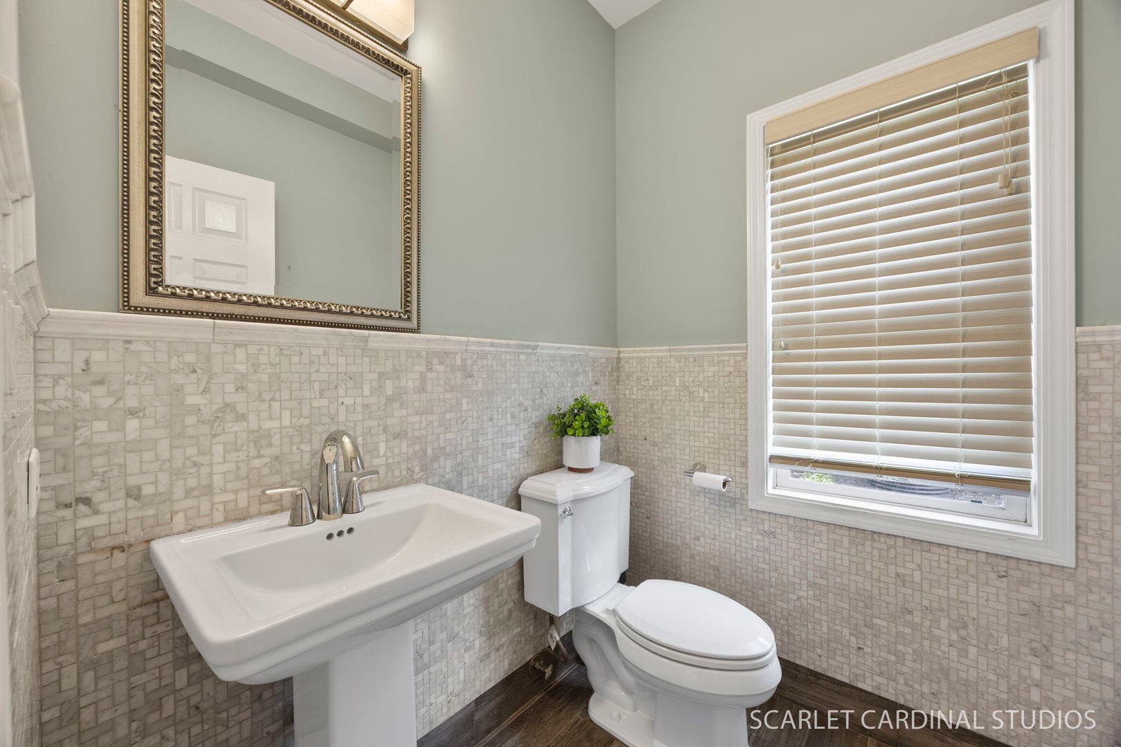 2494 Adamsway Drive, Aurora, IL 60502 Renovated powder room