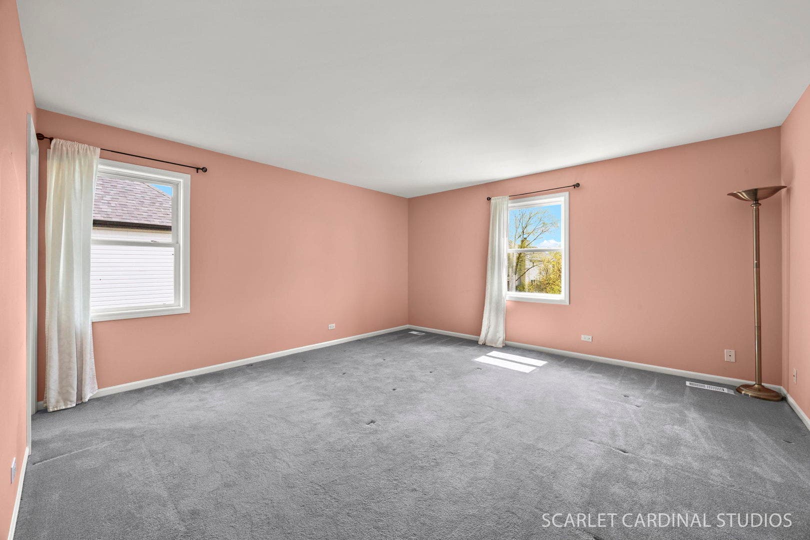 2494 Adamsway Drive, Aurora, IL 60502 Full suite guest room