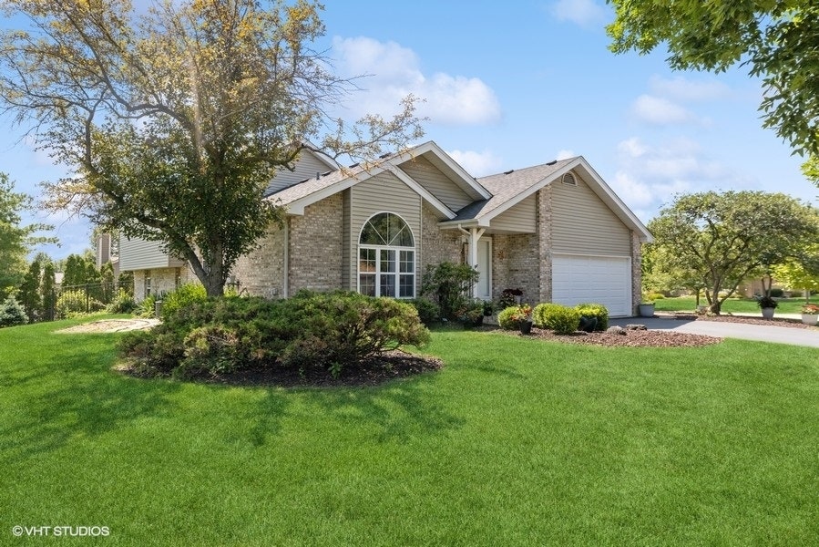 Property photo for 10423 Aileen Avenue, Mokena, IL