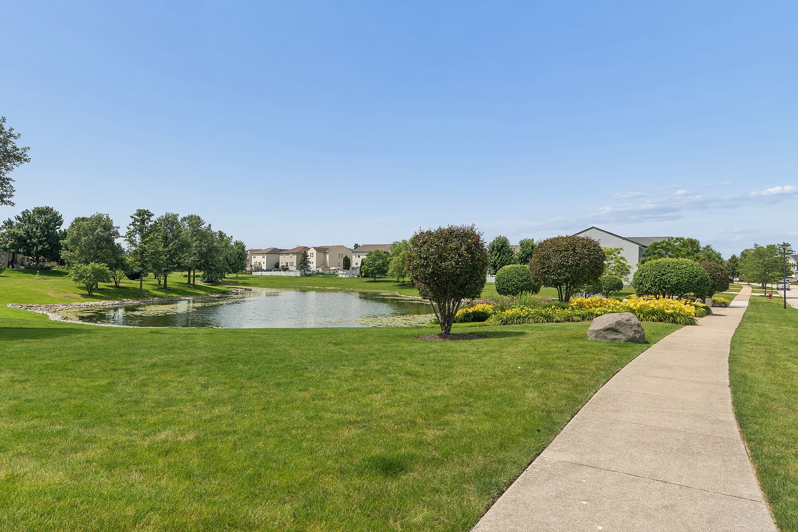 25426 Barrow Road, Manhattan, IL 60442 25426 Barrow Road, Manhattan, IL 60442