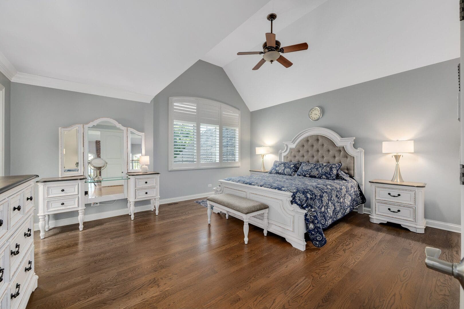 2454 Durand Drive, Downers Grove, IL 60516 2454 Durand Drive, Downers Grove, IL 60516