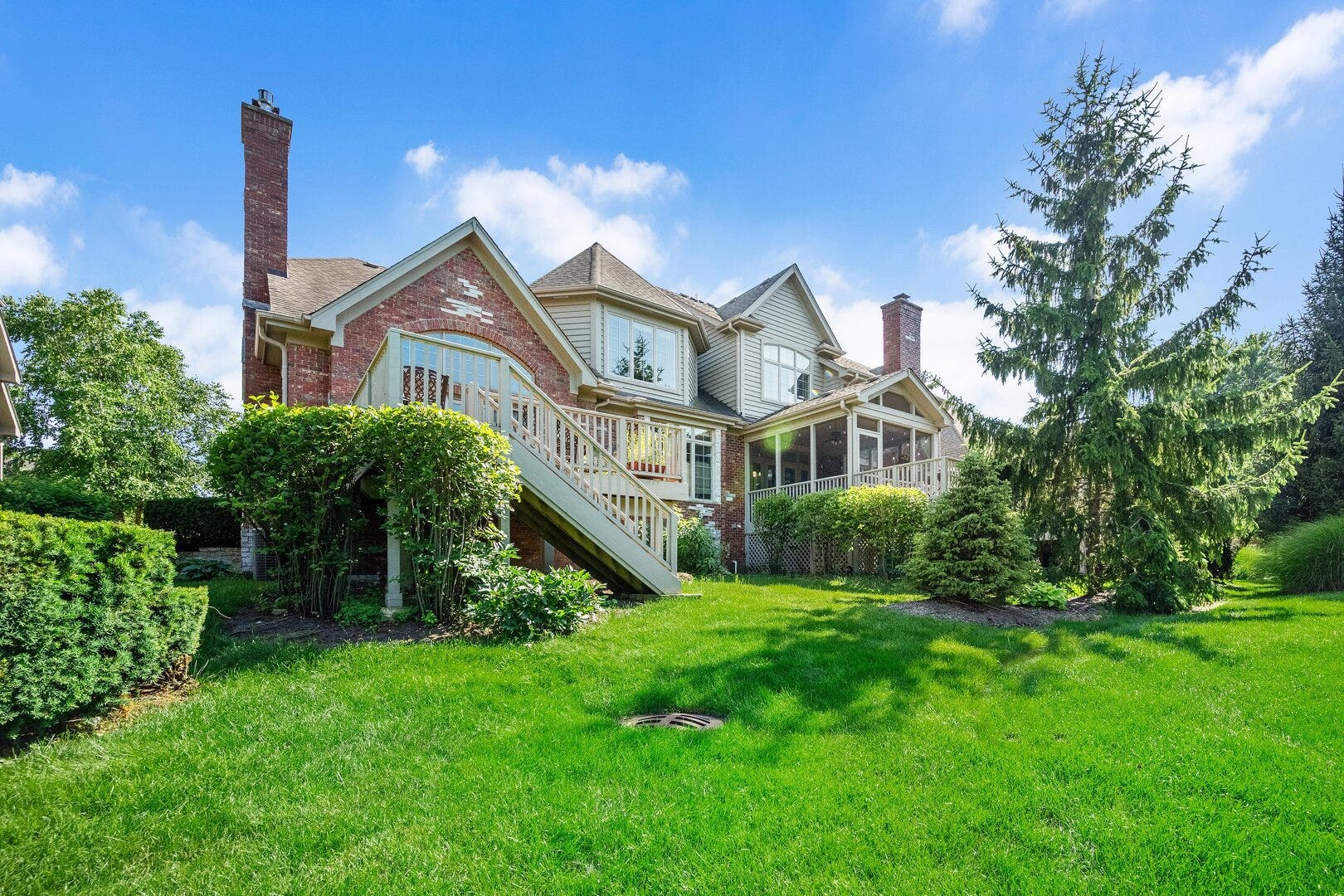 2454 Durand Drive, Downers Grove, IL 60516 2454 Durand Drive, Downers Grove, IL 60516