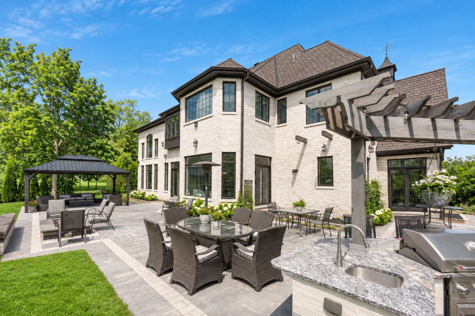 6270 S Garfield Avenue, Burr Ridge, IL 60527 6270 S Garfield Avenue, Burr Ridge, IL 60527
