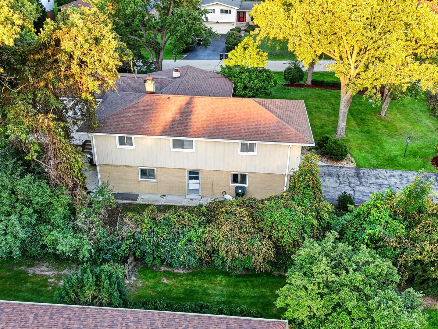800 RIDGEMOOR Drive W, Willowbrook, IL 60527 800 RIDGEMOOR Drive W, Willowbrook, IL 60527