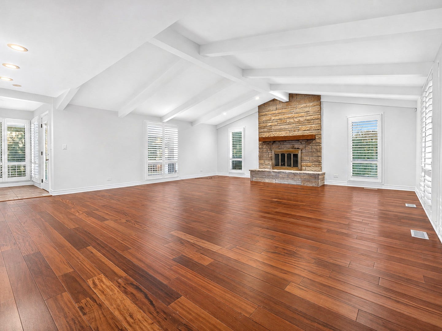 800 RIDGEMOOR Drive W, Willowbrook, IL 60527 800 RIDGEMOOR Drive W, Willowbrook, IL 60527
