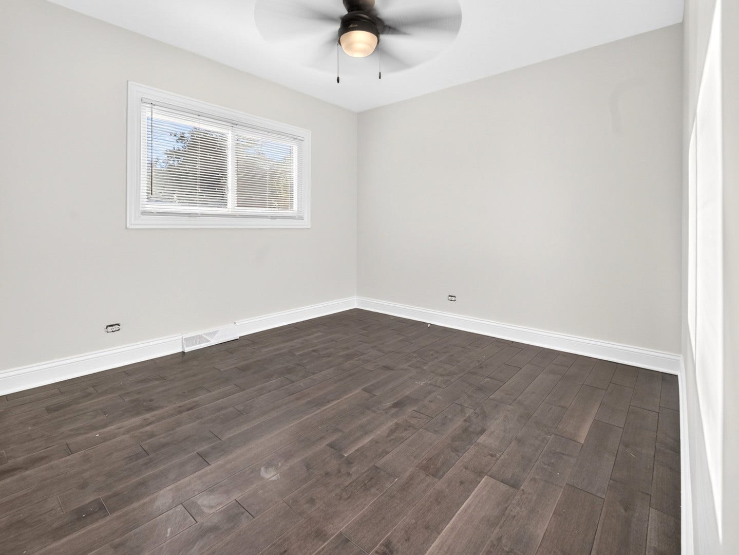 800 RIDGEMOOR Drive W, Willowbrook, IL 60527 800 RIDGEMOOR Drive W, Willowbrook, IL 60527
